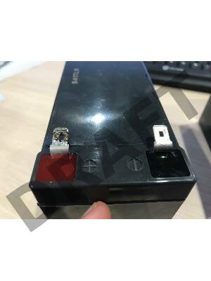 (Расплавлены клейма, исправен выдают 12.8 вольт) Батарея B.B.Battery BC 7.2-12 (12V 7.2Ah)