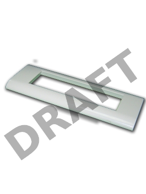 Пластиковая накладка на цоколь, 135x45, белая