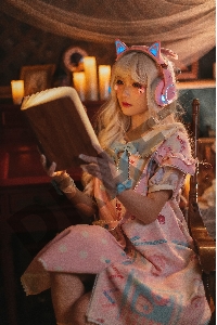 Наушники с микрофоном Edifier G5BT Cat розовый/серый мониторные