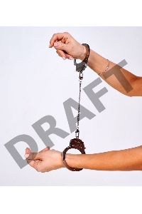 Эксклюзивные наручники со сменными цепями (Be Mine) (One Size)