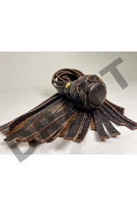 Коричневая генитальная кожаная плеть - 30 см.