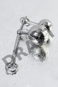 Стринги TOYFA Metal с двумя шарами, серебряные